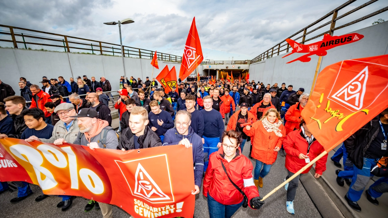 Warnstreikaktion bei Airbus Hamburg
