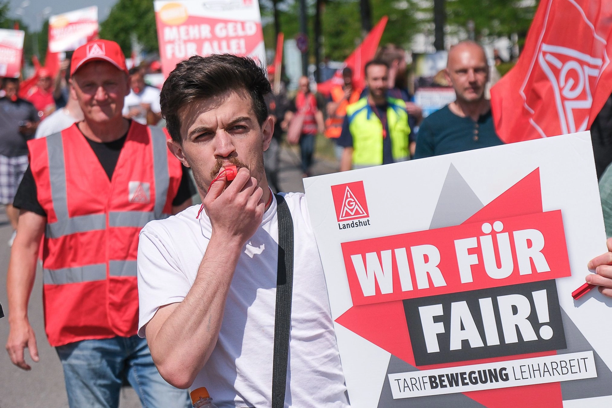 1000 Leihbeschäftigte demonstrieren für Inflationsausgleichsprämie in München