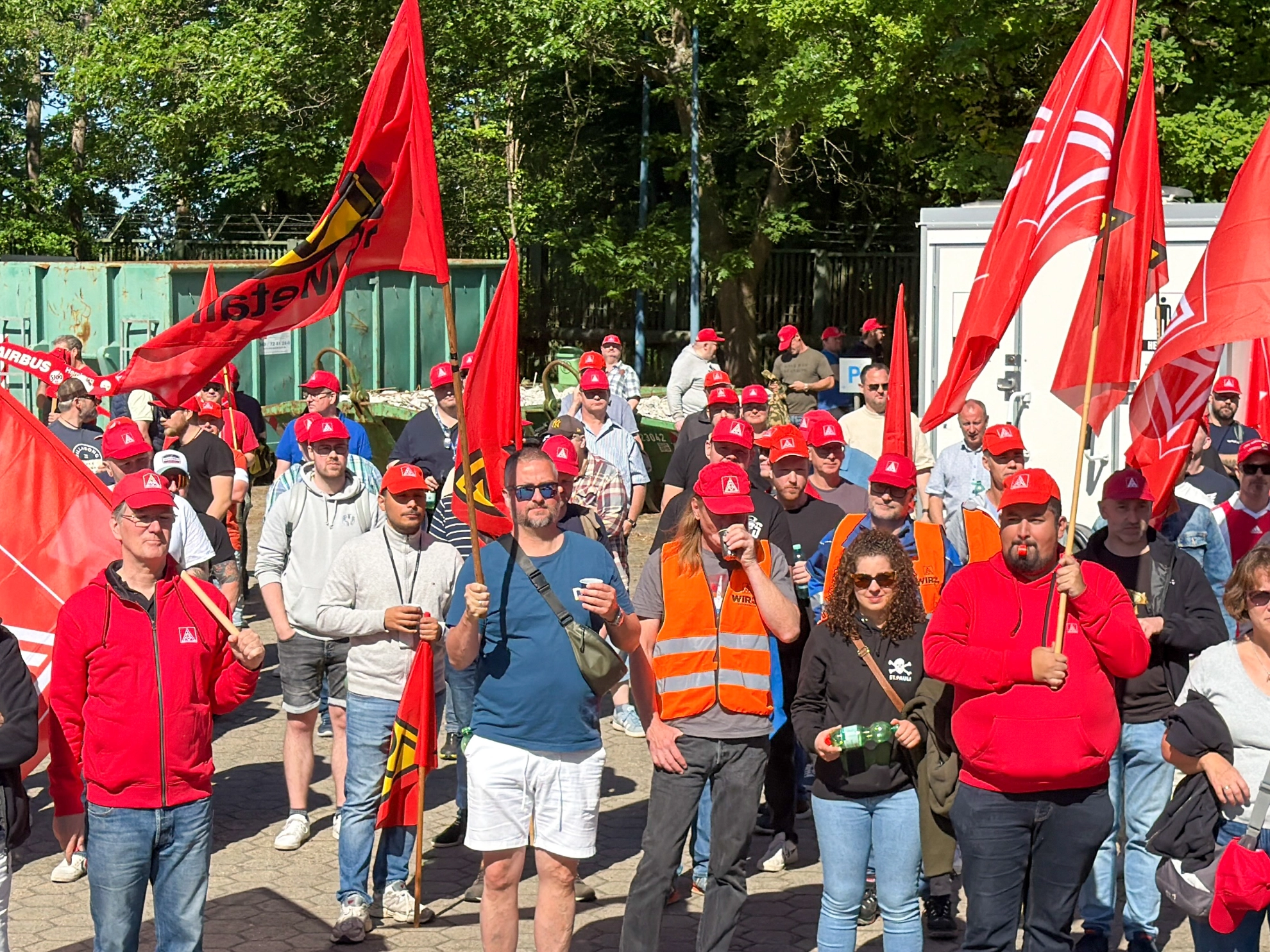 Warnstreikaktion zur 2. Verhandlung