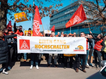 Erfolgreiche erste Warnstreikwelle