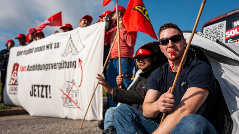 Warnstreikaktion Tarifgemeinschaft Energie und Mobilität